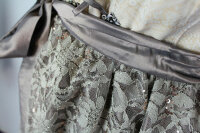 Dirndl mit Spitzenschürze Trachtenmode Kleid sand-taupe Kurz-Größe 30 NEU HR0E